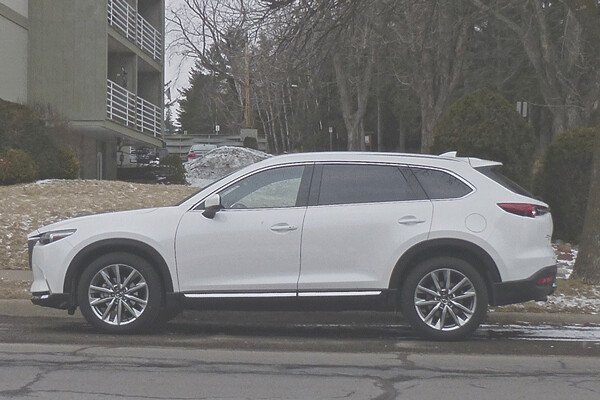 Sleek in silhouette, the CX-9 fits wide rear doors into its stylish exterior. Photo credit: John Gilbert