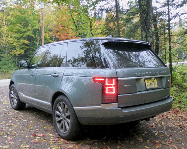Note the high-intensity rear foglight, which makes the Range Rover easily seen by trailing vehicles. Photo credit: John Gilbert