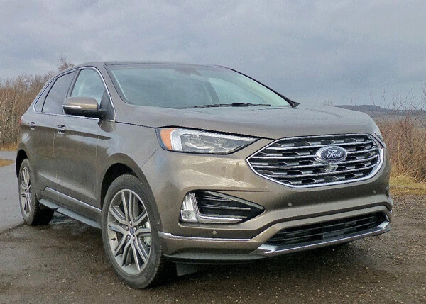 New Edge grille gives midsize SUV a different personality. Photo credit: John Gilbert