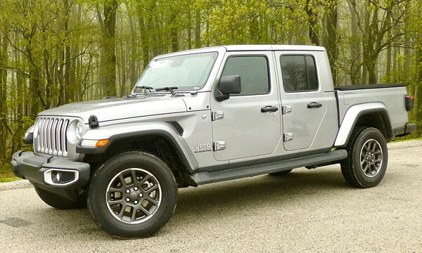  Jeep Gladiator is like a Wrangler with a bed. Photo credit: John Gilbert