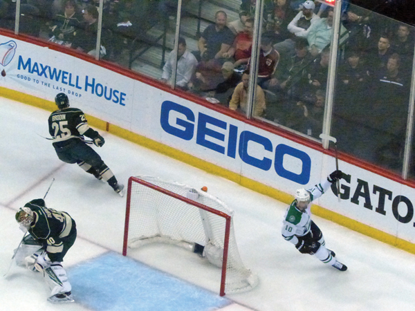 Patrick Sharp swings behind the goal after scoring for a 2-0 Dallas lead at 4:10 of the first period.  Photo credit: John Gilbert