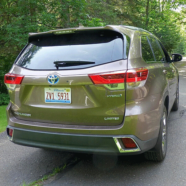 Stylish rear sets Highlander Hybrid off from its competition.Photo credit: John Gilbert
